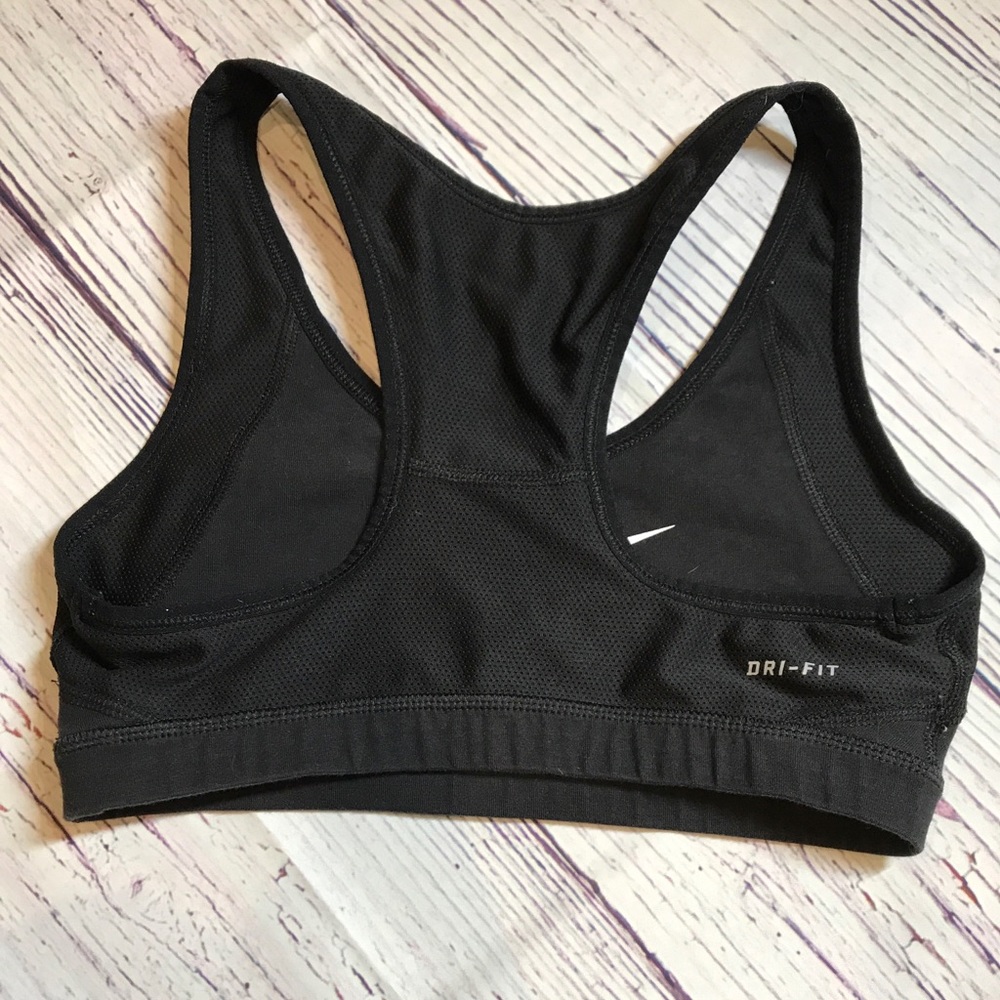 Nike Dri-Fit Reversible Sports Bra - Picture 5 of 8